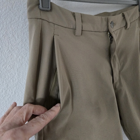 Lululemon ABC Short 9" in Tan color Classic Fit Warpstreme Fabric size 34 - Picture 6 of 16